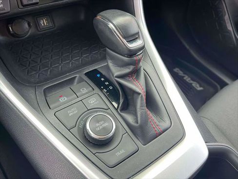 Used 2023 Toyota RAV4 SE image 24