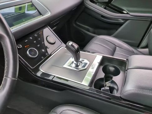 Used 2020 Land Rover Range Rover Evoque S image 27