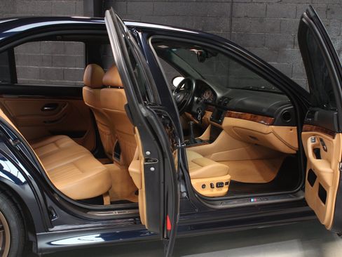Used 2002 BMW M5 RWD image 36