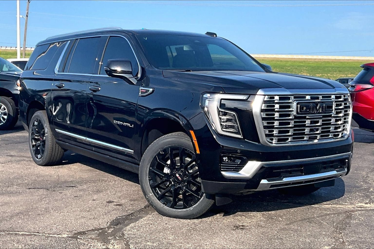 New 2026 GMC Yukon XL Denali AWD/4WD image 2