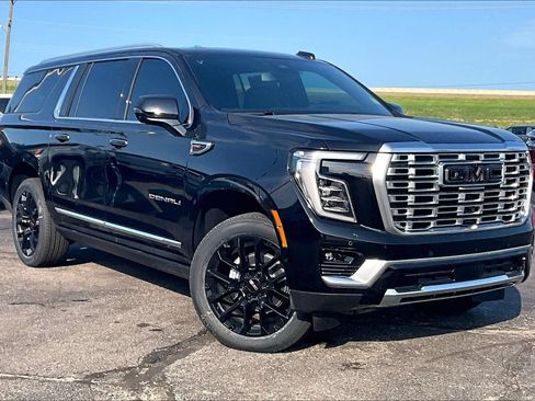 New 2026 GMC Yukon XL Denali AWD/4WD image 2