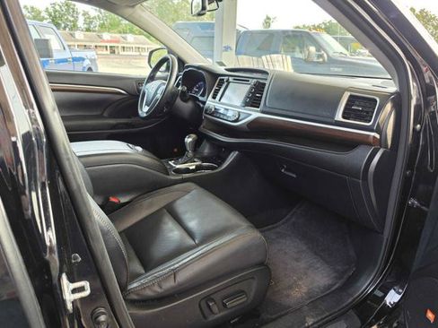 Used 2015 Toyota Highlander Limited AWD/4WD image 19