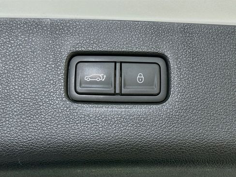 Used 2025 Genesis GV80 2.5T Standard AWD/4WD image 31