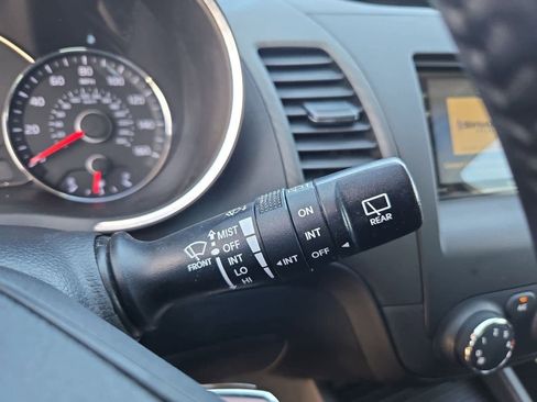 Used 2016 Kia Forte EX image 23