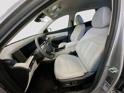 Used 2025 Hyundai Tucson SEL AWD/4WD image 13