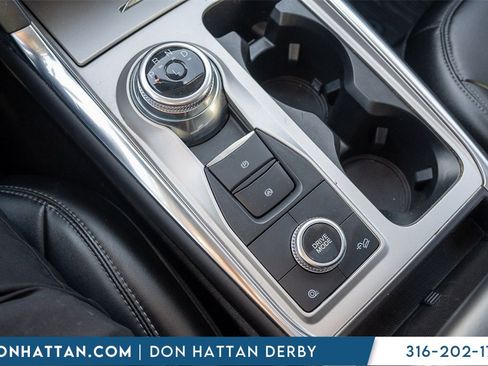 Used 2023 Ford Explorer XLT w/ Equipment Group 202A image 9