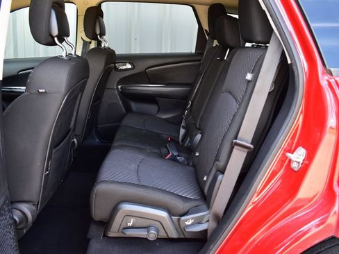Used 2020 Dodge Journey SE w/ SE Popular Equipment Group FWD image 21