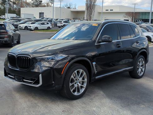 Used 2025 BMW X5 xDrive50e w/ Climate Comfort Package image 5