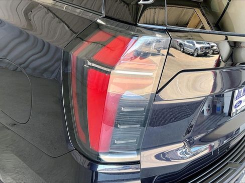 Used 2025 Chevrolet Tahoe LT image 29