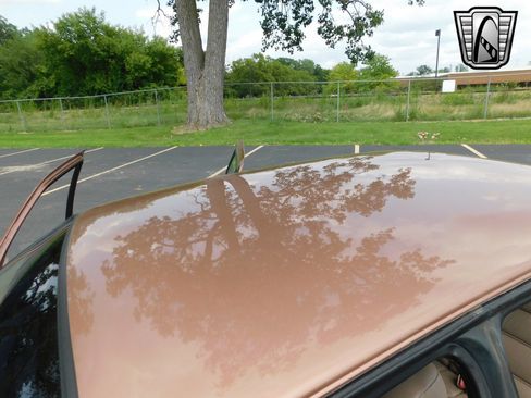 Used 1992 Lincoln Continental Executive image 27