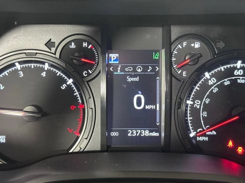 Used 2023 Toyota 4Runner SR5 Premium w/ Moonroof Package AWD/4WD image 28