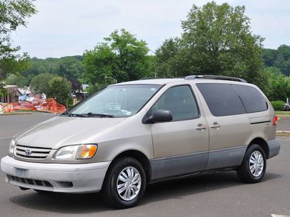 Used 2002 Toyota Sienna LE