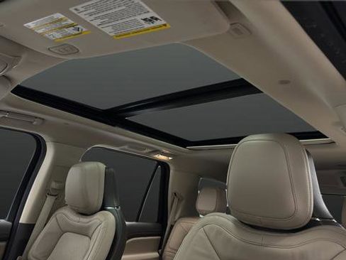 Used 2024 Lincoln Navigator Reserve AWD/4WD image 12