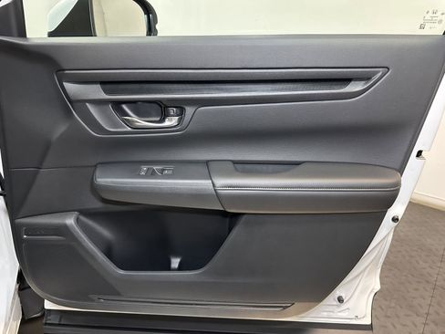 Used 2025 Honda CR-V LX image 36