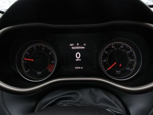 Used 2015 Jeep Cherokee Latitude image 10