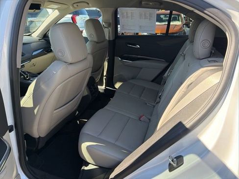 Certified 2022 Cadillac XT4 Luxury w/ Cold Weather Package image 17