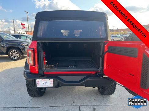 Used 2022 Ford Bronco Badlands image 13