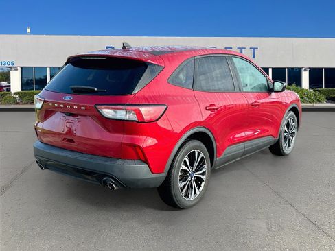 Used 2022 Ford Escape SE w/ SE Sport Appearance Package FWD image 7