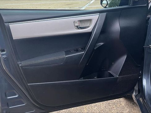 Used 2014 Toyota Corolla LE FWD image 26