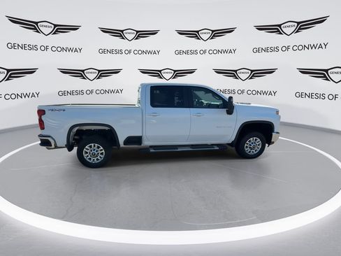 Used 2025 Chevrolet Silverado 2500 LT w/ Convenience Package AWD/4WD image 9