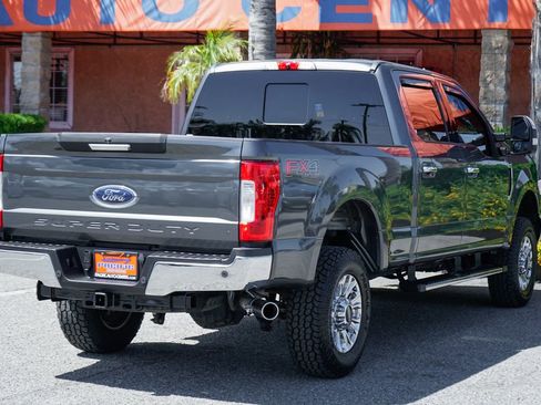 Used 2019 Ford F250 XLT w/ XLT Premium Package image 9