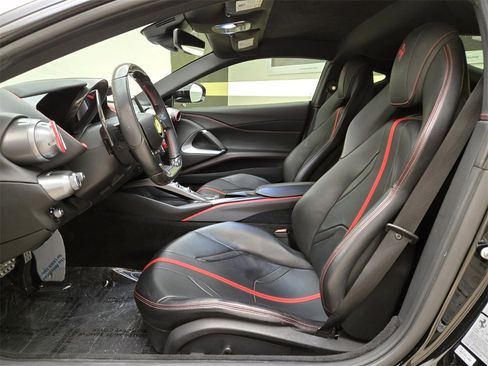 Used 2020 Ferrari 812 Superfast image 18