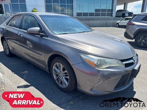 Used 2017 Toyota Camry SE FWD image 11