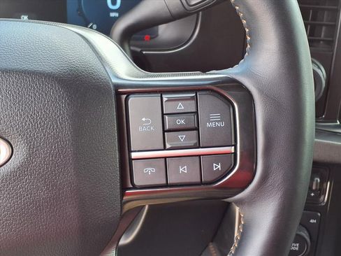 Used 2024 Ford F250 Platinum image 37