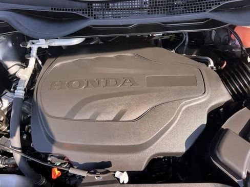 Certified 2026 Honda Odyssey Touring image 10