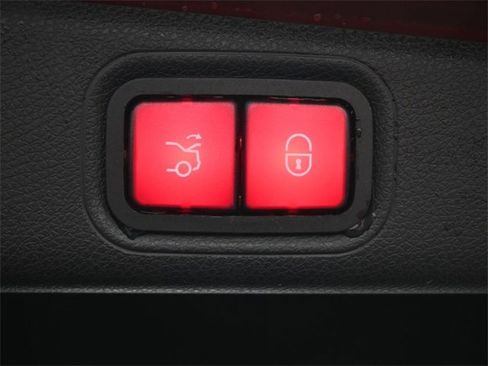 Used 2019 Mercedes-Benz E 300 image 24