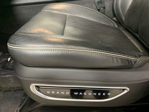 Used 2023 Jeep Grand Wagoneer Series II image 19