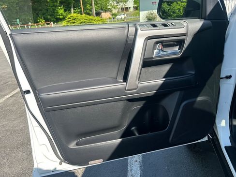 Certified 2024 Toyota 4Runner SR5 Premium w/ Moonroof Package AWD/4WD image 18