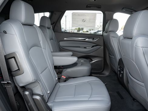 Used 2023 Buick Enclave Essence w/ LPO, Touring Package image 40