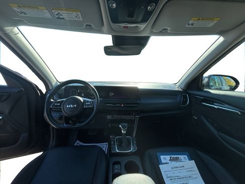 Used 2024 Kia Seltos SX w/ SX Sunroof Package image 19