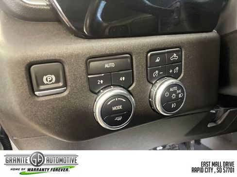 Used 2024 GMC Sierra 1500 SLT AWD/4WD image 30