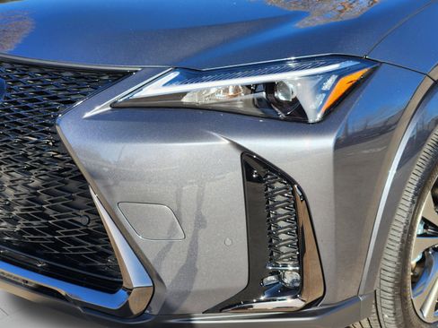 New 2026 Lexus UX 300h FWD image 5