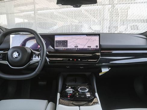 New 2026 BMW 530i RWD image 9