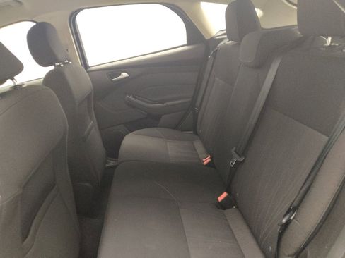 Used 2015 Ford Focus SE image 18