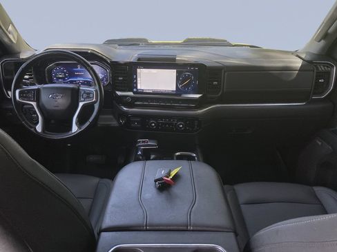 Used 2024 Chevrolet Silverado 1500 LT Trail Boss w/ Convenience Package II AWD/4WD image 12