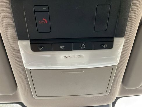 Used 2025 Nissan Rogue SV image 28