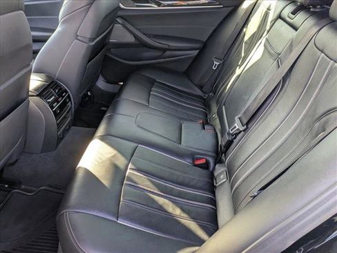 Used 2018 BMW M550i xDrive image 17