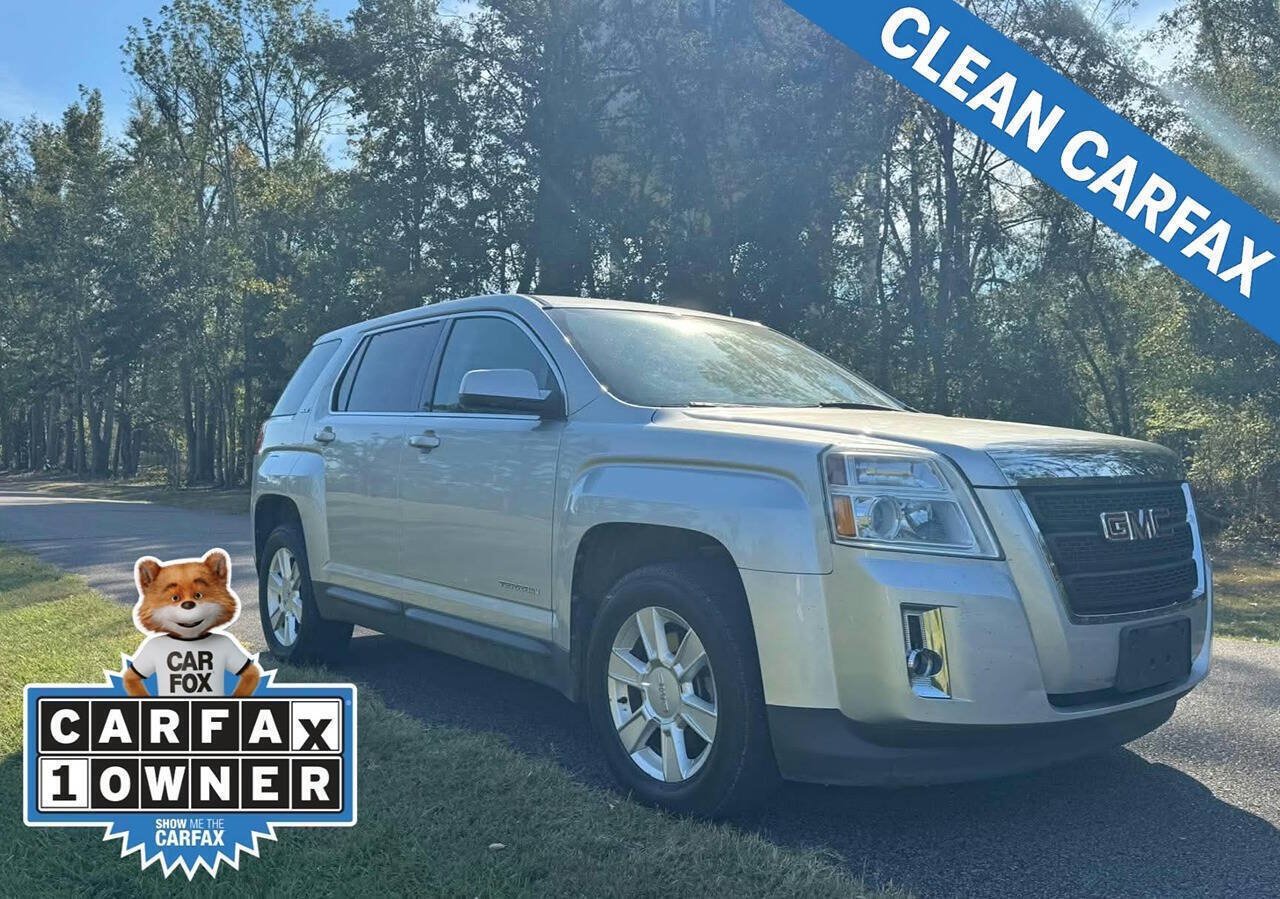Used 2011 GMC Terrain SLE FWD image 1