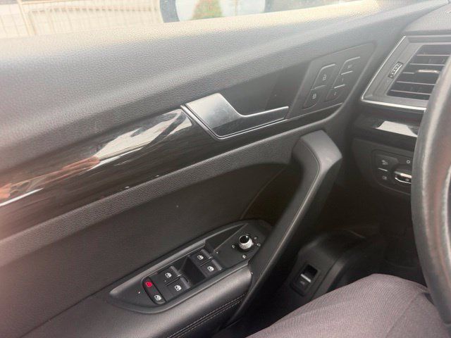 Used 2018 Audi Q5 Prestige w/ Prestige Package AWD/4WD image 13