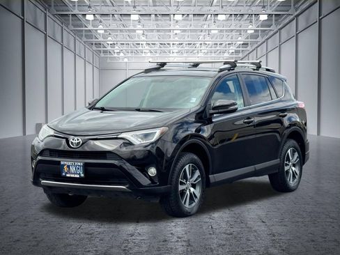 Used 2016 Toyota RAV4 XLE FWD image 6