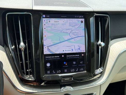 Certified 2023 Volvo XC60 B5 Plus w/ Protection Package Premier FWD image 17