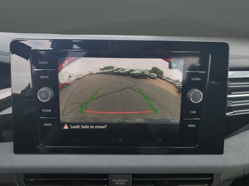 New 2025 Volkswagen Jetta SE image 10