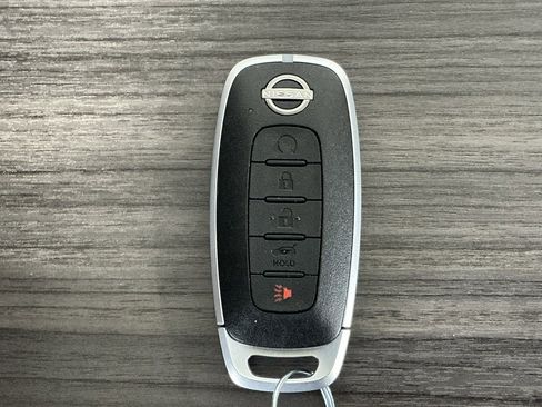 Used 2023 Nissan Rogue Platinum w/ Platinum Premium Package image 37