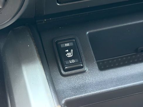 Used 2024 Nissan Titan SV w/ SV Convenience Package AWD/4WD image 13