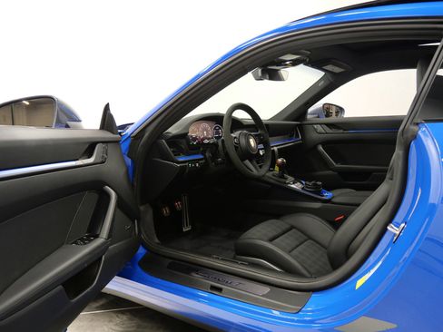 Used 2026 Porsche 911 Carrera T image 23