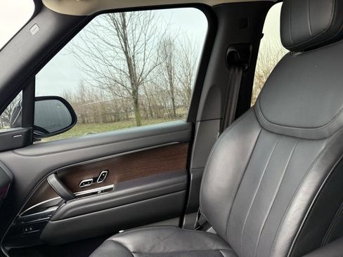 Used 2023 Land Rover Range Rover SE image 12